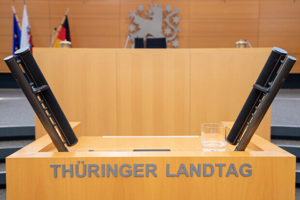 Geheimdienste: Weniger Kontrolle, mehr Befugnisse