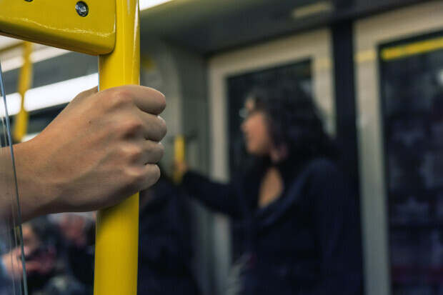 Frauenabteile in der U-Bahn und die Sicherheit im öffentlichen Raum
