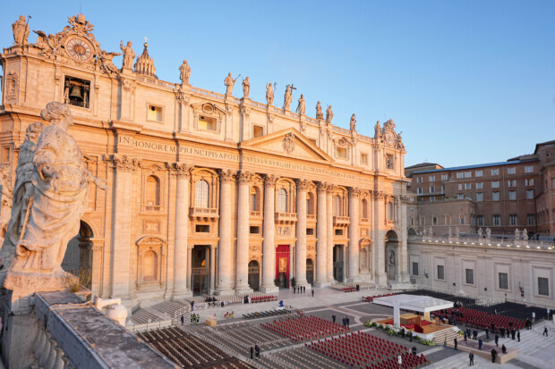 Abschied vom Papst: Zwingt Trump Selenskyj heute zum Frieden?