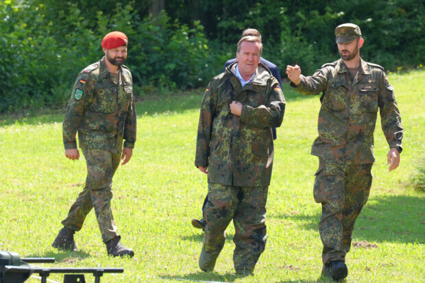 Bei der Sicherheitspolitik müssen leere Versprechen genügen