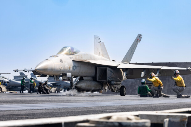 65 Millionen Euro teurer Kampfjet fällt von US-Flugzeugträger