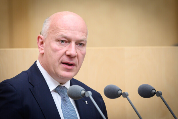 Jetzt steht ein „Notfallkredit für die Geflüchtetenkosten“ an