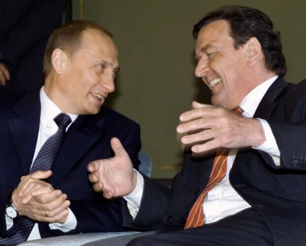 Lebt Gerhard Schröders Moskau-Connection wieder auf?