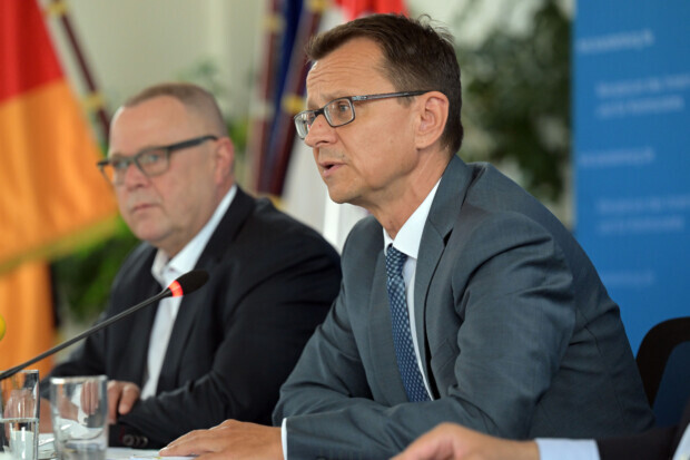 Nach der Entlassung des Verfassungsschutzchefs – Brandenburger Diadochenkämpfe?