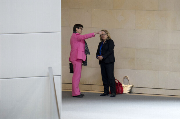 Greift Esken nach Schulzes Ministerium?