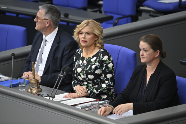 Die Allparteienkoalition jenseits der „Brandmauer“ wirkt ratlos