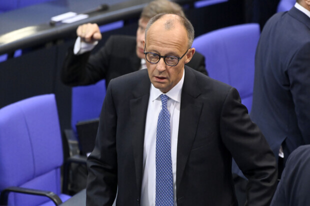 Friedrich Merz ist demoliert – und lässt sich mit Hilfe der Linken wählen