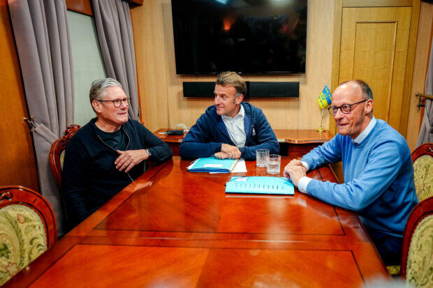 Ein Wochenende in Kiew: Merz, Macron, Starmer treffen Selenskyj