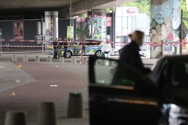 Blutige Messerangriffe in Berlin, Bielefeld und Halle: 10 Verletzte, Staatsanwaltschaften wiegeln ab