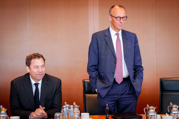 Merz stampft zentrales Wahlversprechen ein: Asylanträge an deutscher Grenze weiter möglich