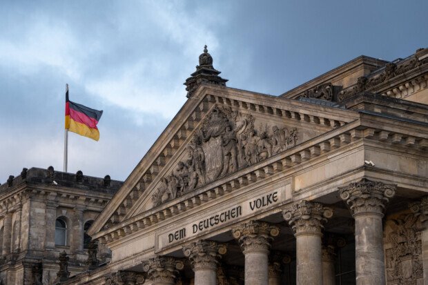 Verfassungsschutz erklärt Verfassung für verfassungswidrig