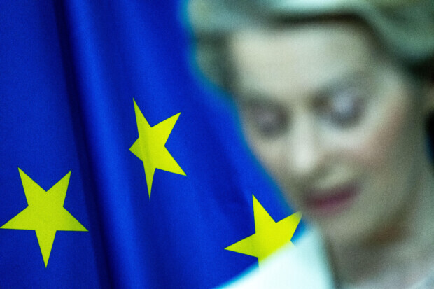 Pfizergate: Von der Leyen droht Misstrauensvotum im EU-Parlament