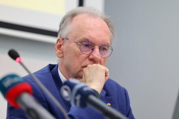 Reiner Haseloff droht mit Auswanderung bei AfD-Wahlsieg