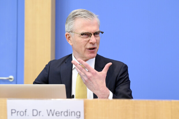 Wirtschaftsweiser: Zuwanderung spart uns Geld – nur Asylanten integrieren sich so schwer