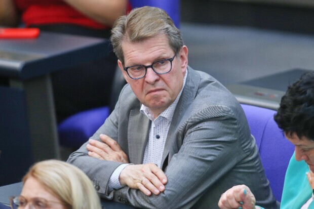 Stegners “Manifest”: ein bisschen Frieden im Kampf gegen die AfD