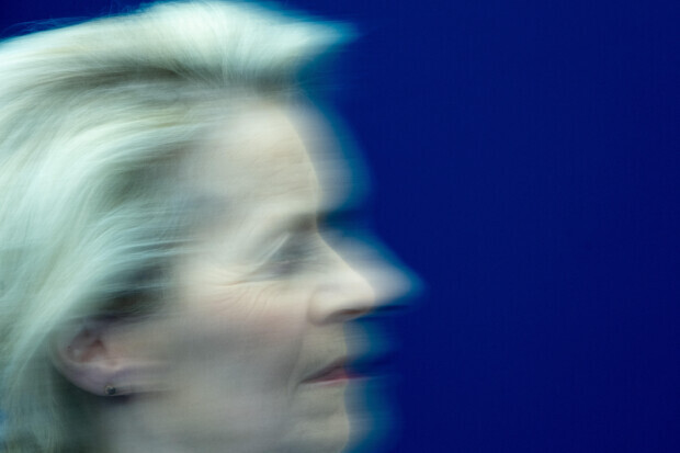 Von der Leyen übersteht Misstrauensvotum