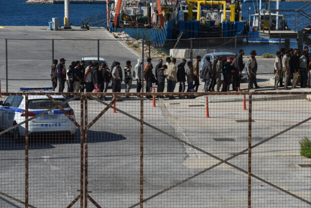 Asylrecht ausgesetzt: Griechenland geht gegen illegale Migration vor