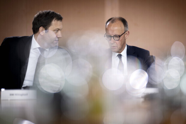 Geld allein reicht nicht: Trotz Rekordschulden kommt Straßen- und Schienenbau nicht voran