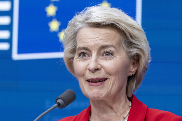 Misstrauensantrag gegen EU-Kommissionspräsidentin von der Leyen (CDU)