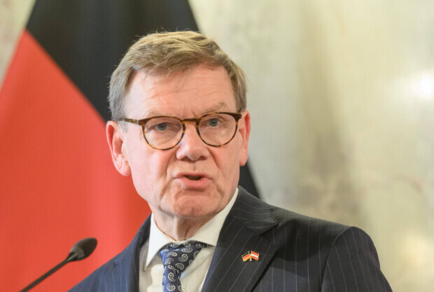 Außenminister fordert bessere Haftbedingungen für „Maja“ in Ungarn