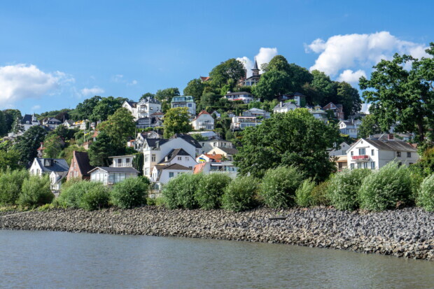 Kommunen und Länder gegen Sondersteuer für teure Immobilien