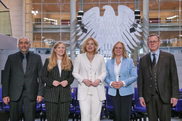 CDU/CSU, SPD, Grüne und Linke-SED legen zusätzlich 200 Millionen für NGOs auf