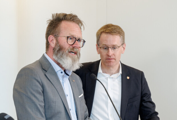 Minister-Motorenlügen: Vom E-Heuchler zum Diesel-Fahrer