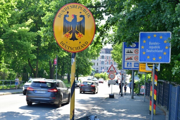 Grenzkontrollen auf dem Prüfstand: Wirken sie nicht gegen die Asylantragsflut?