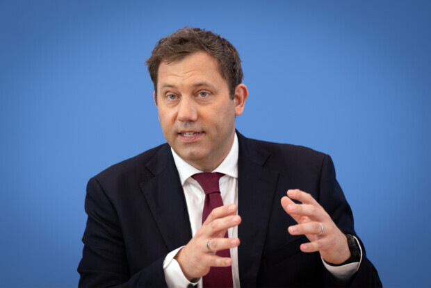 Klingbeil fordert Stahlgipfel