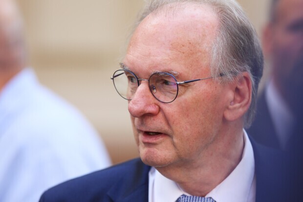 Ministerpräsident Haseloff: „Wir sind nicht dazu verpflichtet, Suizid zu begehen“