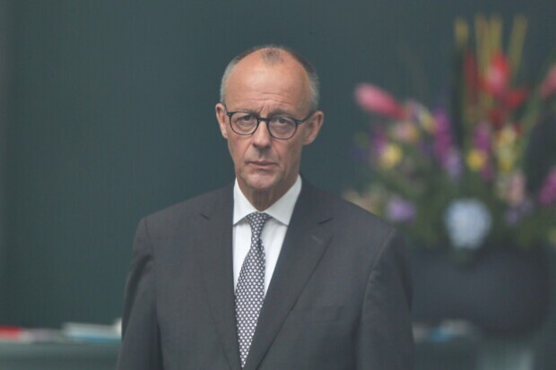 Merz entscheidet sich dagegen, ein großer Kanzler zu sein