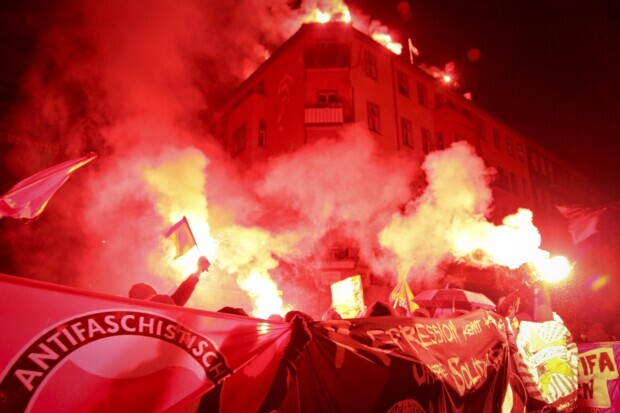 Die Gewalt kommt von links