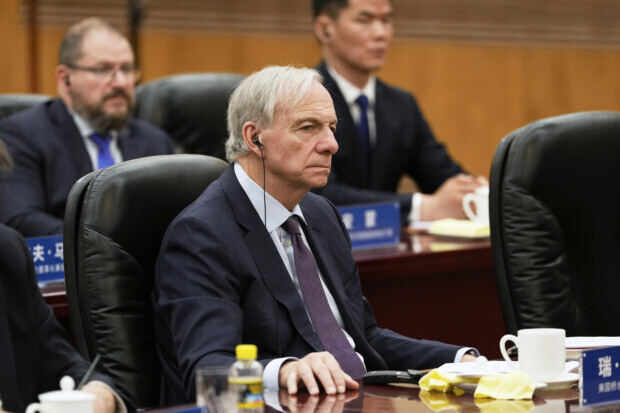 Hedgefonds-Legende warnt vor Staatsschuldenkrise – Märkte gleichwohl fest