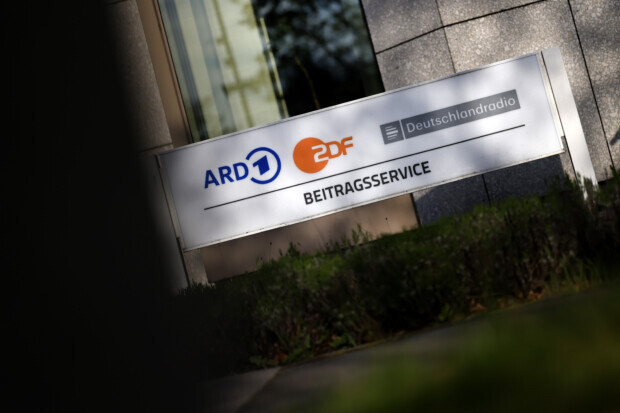 Beitragszahler sichern Luxuspensionen