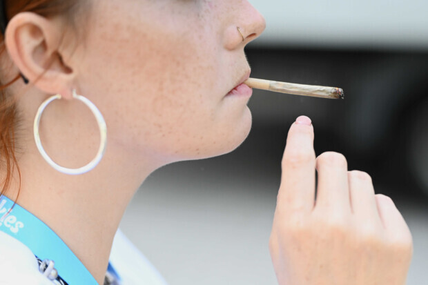 Lauterbachs Freigabe von Cannabis produziert mehr Suchtkrankheiten