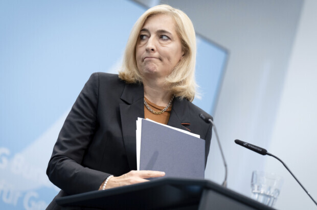 Ministerin Warken darf über ihren Erfolg nicht reden