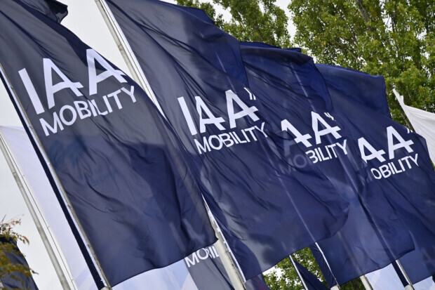 Autoindustrie schrumpft zum halben Riesen