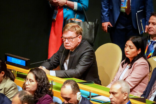 Honeckers Erben: Schulden für Palästina