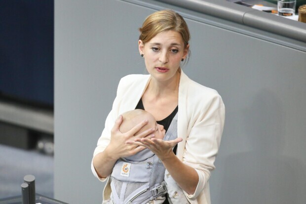 Historisch? Eliten-Baby im Bundestag