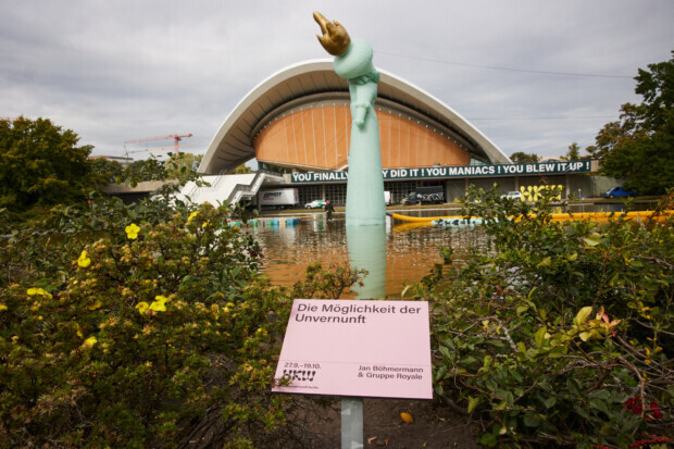 „Haus der Kulturen der Welt“: Böhmermann stellt seine Einstellung aus