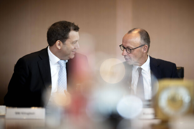 Unsichtbare Schuldenbombe: Wie die Regierung sich ein unbegrenztes Kreditrecht erschleicht