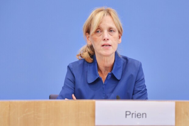 Familienministerin Prien kann sich einen Pflichtwehrdienst für Frauen vorstellen