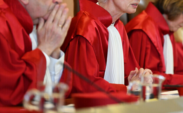 Das Dinner mit Beigeschmack: Kanzler trifft Bundesverfassungsrichter