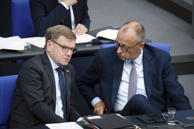 Immer weiter: Politik mit der Klarsicht eines Opium-Süchtigen