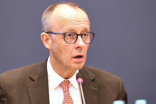 Die Fleißigen zahlen mehr und erhalten weniger – Friedrich Merz, ein Kanzler zum Abgewöhnen