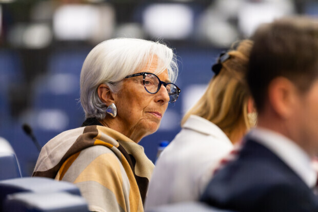Lagarde sieht Euro als Weltreservewährung