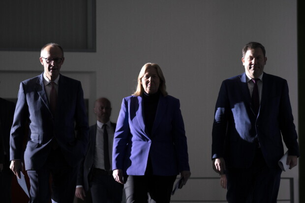 Nur noch die „Brandmauer“ hält die Karrieren Merz, Bas und Klingbeil am Leben