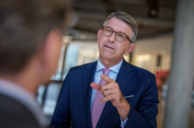 „Raubzug gegen die Kreativen“ stoppen – Kulturstaatsminister Weimer legt nach