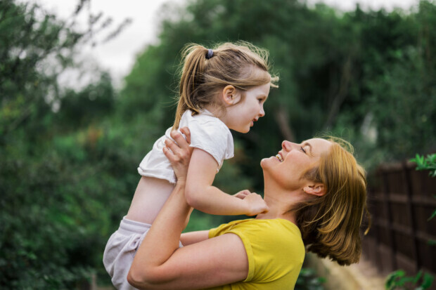 Solidarität mit Müttern: Konferenz im EU-Parlament fordert Umdenken