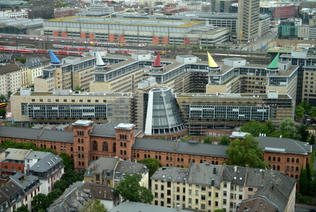 Entwicklungshilfe aus Aserbaidschan für hessisches Finanzamt